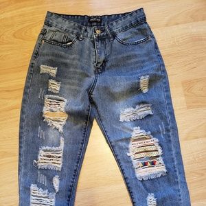 Distressed Capri Jeans